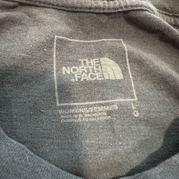 The North Face Womens Sz: L Lightweight Blue w/ White Graphic Logo T-shirt. - Picture 6 of 9
